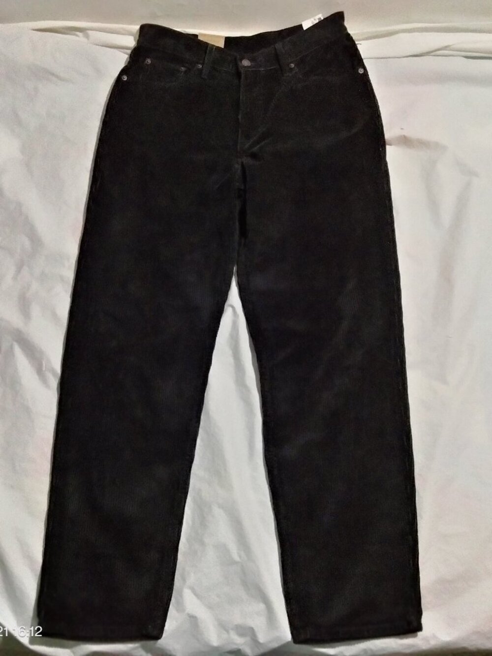 Levis High Waisted Mom Jeans Womens 31x30 Black Corduroy Tapered Leg Irregular